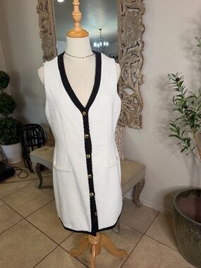 Sleeveless White Tweed Shift Dress with Black Trim